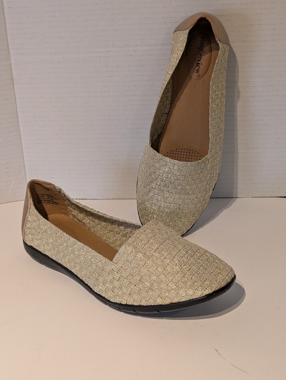 ComfortView Bethany Flats Sz. 10WW Gold
